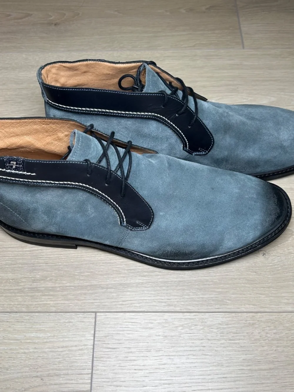 7 For All Mankind Men's Suede Lace-Up Chukka Boots in Blue/Gray and Black